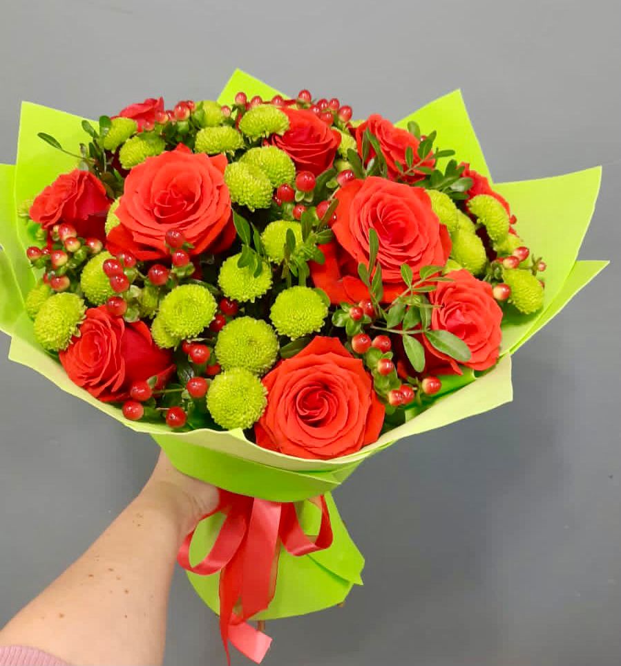 Букет цветов из: Хризантемы и Розы в Игумново