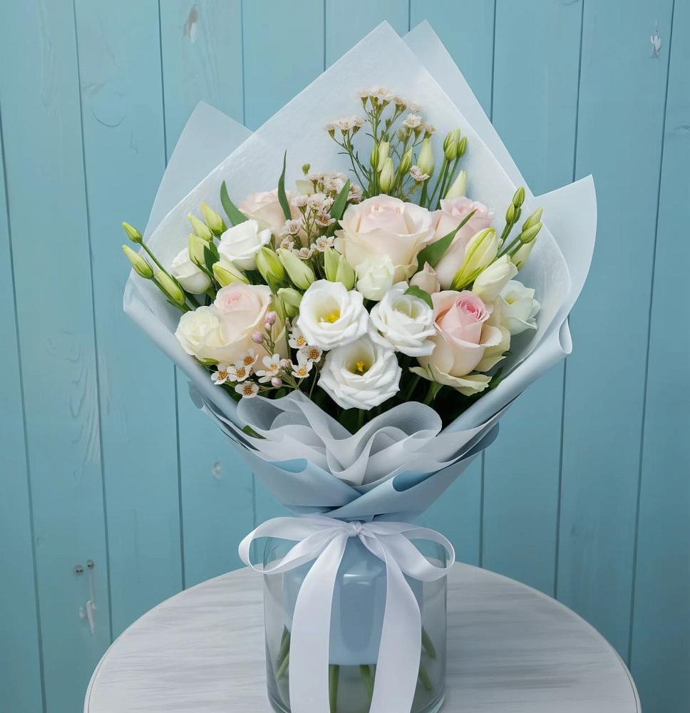 Букет цветов из: Розы и Лизиантусы в Игумново