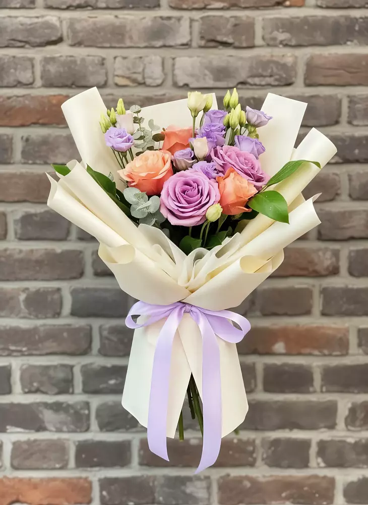 Букет цветов из: Лизиантусы и Розы в Игумново