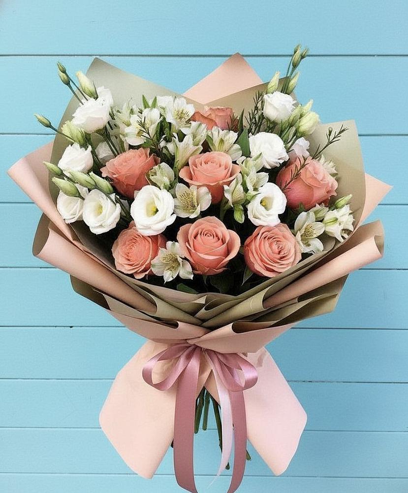 Букет цветов из: Розы, Альстромерии и Лизиантусы в Игумново