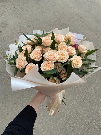 Букет Кремовые розы Латте в Игумново