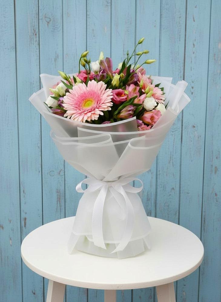 Букет цветов из: Герберы, Альстромерии и Лизиантусы в Игумново