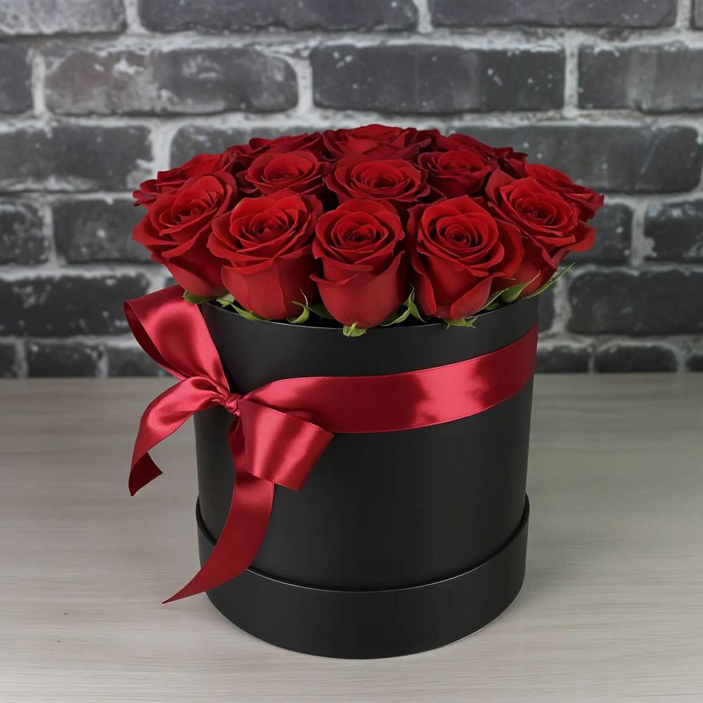 Цветочная композиция из Розы в шляпной коробке в Игумново