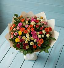 Букет Микс из разноцветных кустовых роз в Игумново