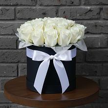 Цветочная композиция из Розы в шляпной коробке в Игумново